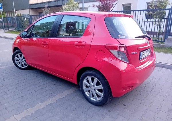Toyota Yaris cena 27900 przebieg: 112700, rok produkcji 2014 z Piaseczno małe 106